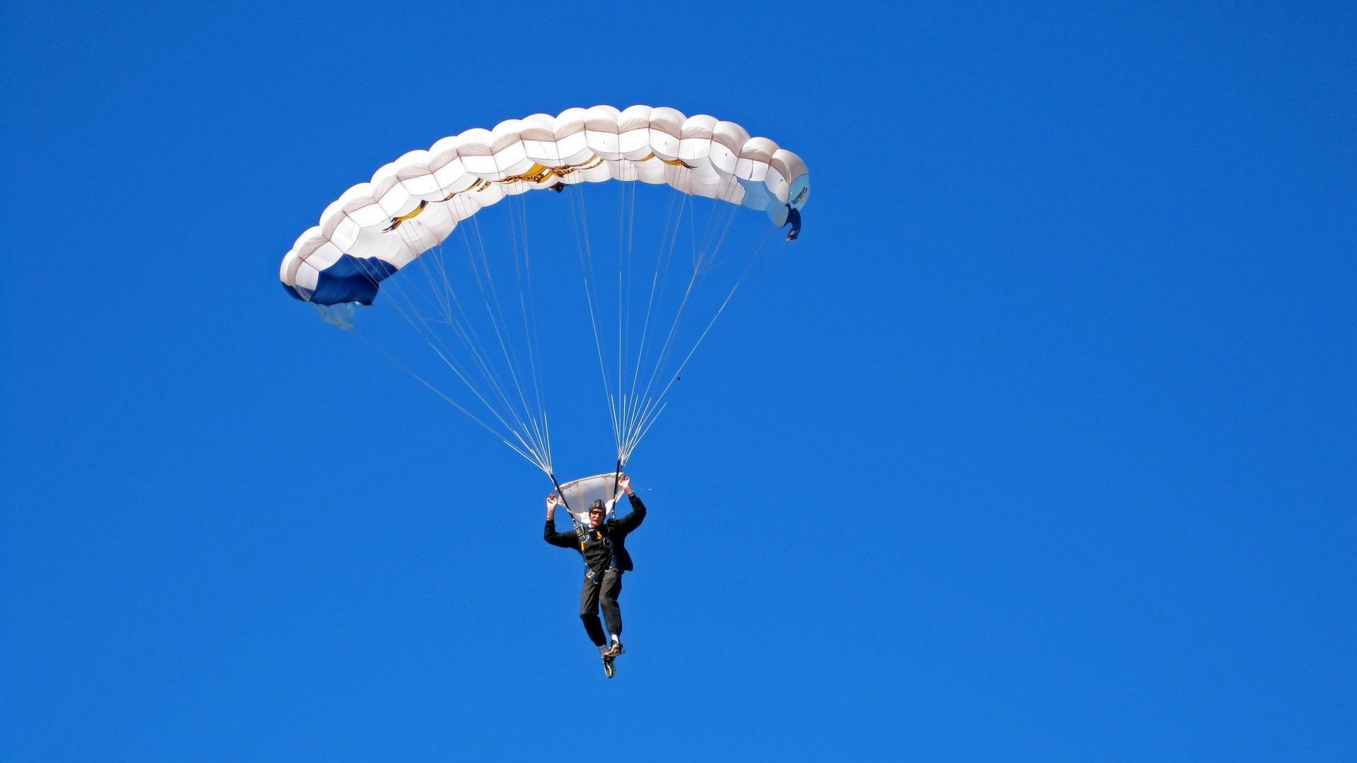 电竞世界杯盛大开幕 全球顶尖战队角逐荣耀巅峰